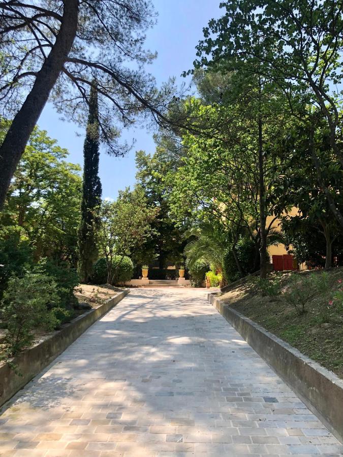 אקס-אן-פרובאנס B&B Villa Roumanille מראה חיצוני תמונה