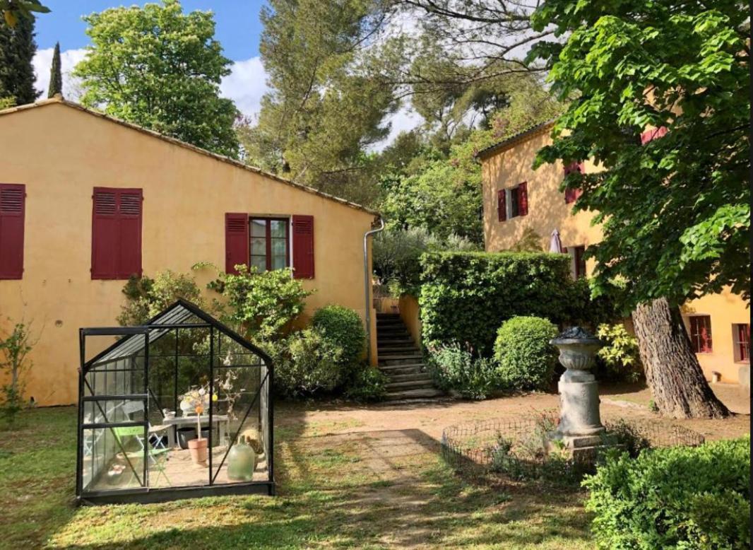 אקס-אן-פרובאנס B&B Villa Roumanille חדר תמונה